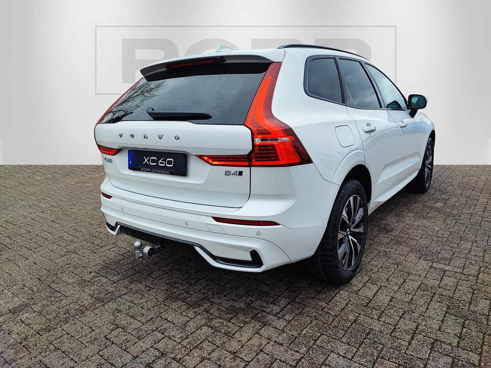 Volvo XC60 B4 AWD Plus Dark 4xSHZ ACC AHK FHZ H/K STHZ