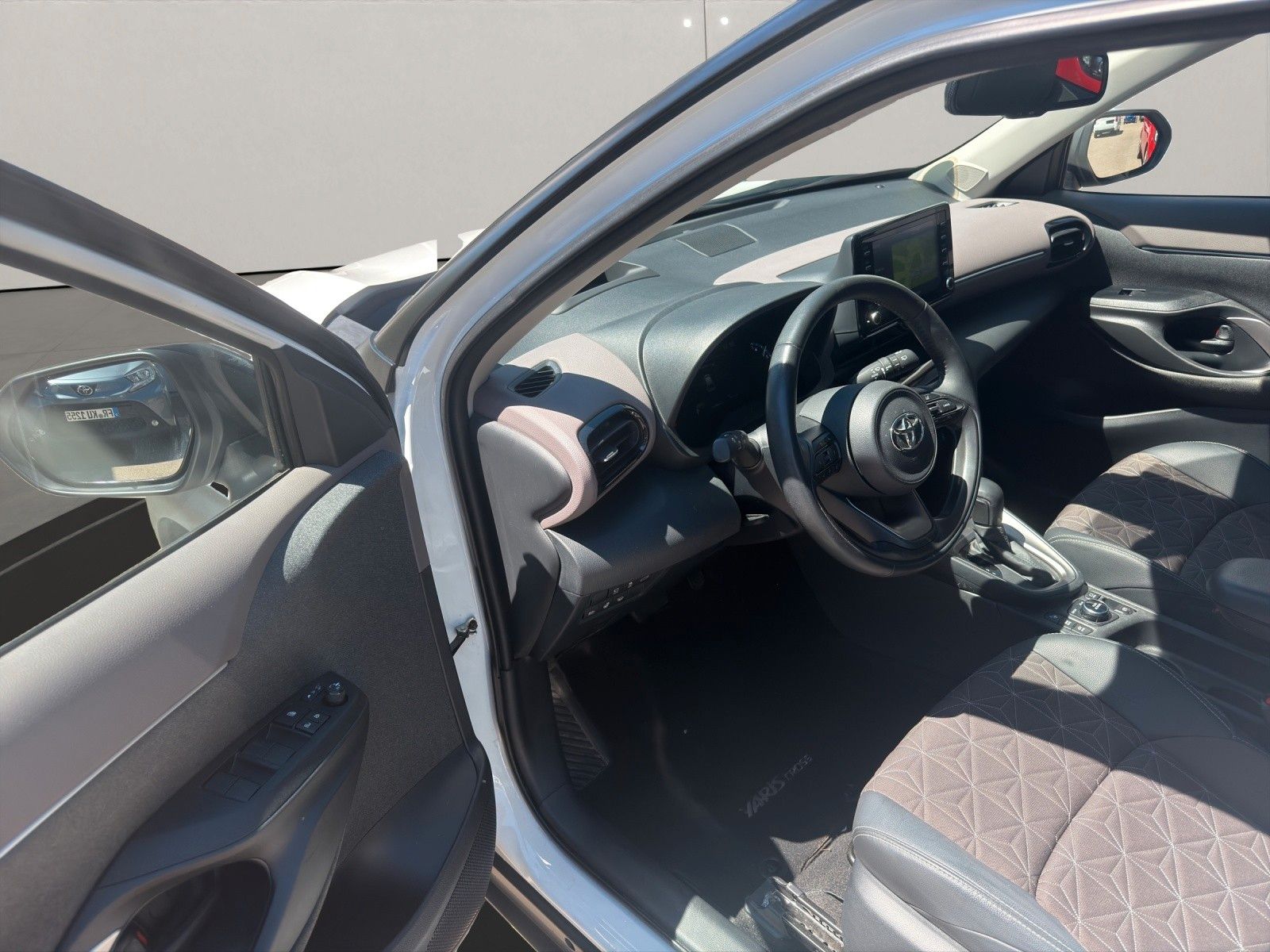 Toyota Yaris Cross Hybrid AWD-i Elegant