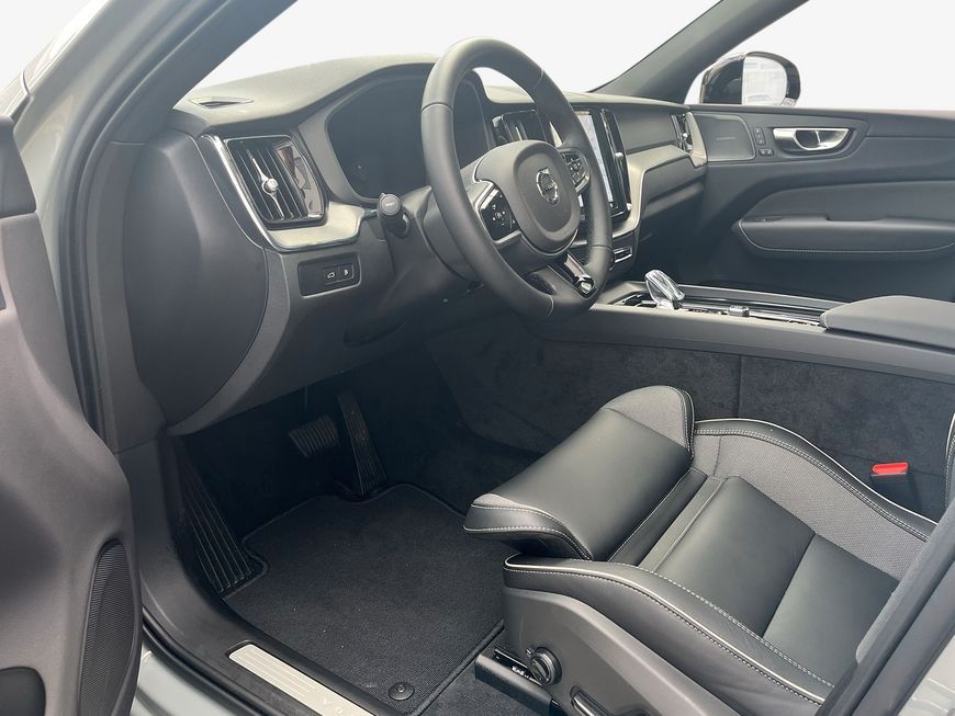 Volvo XC60 T6 AWD Plug-in Hybrid Plus Dark