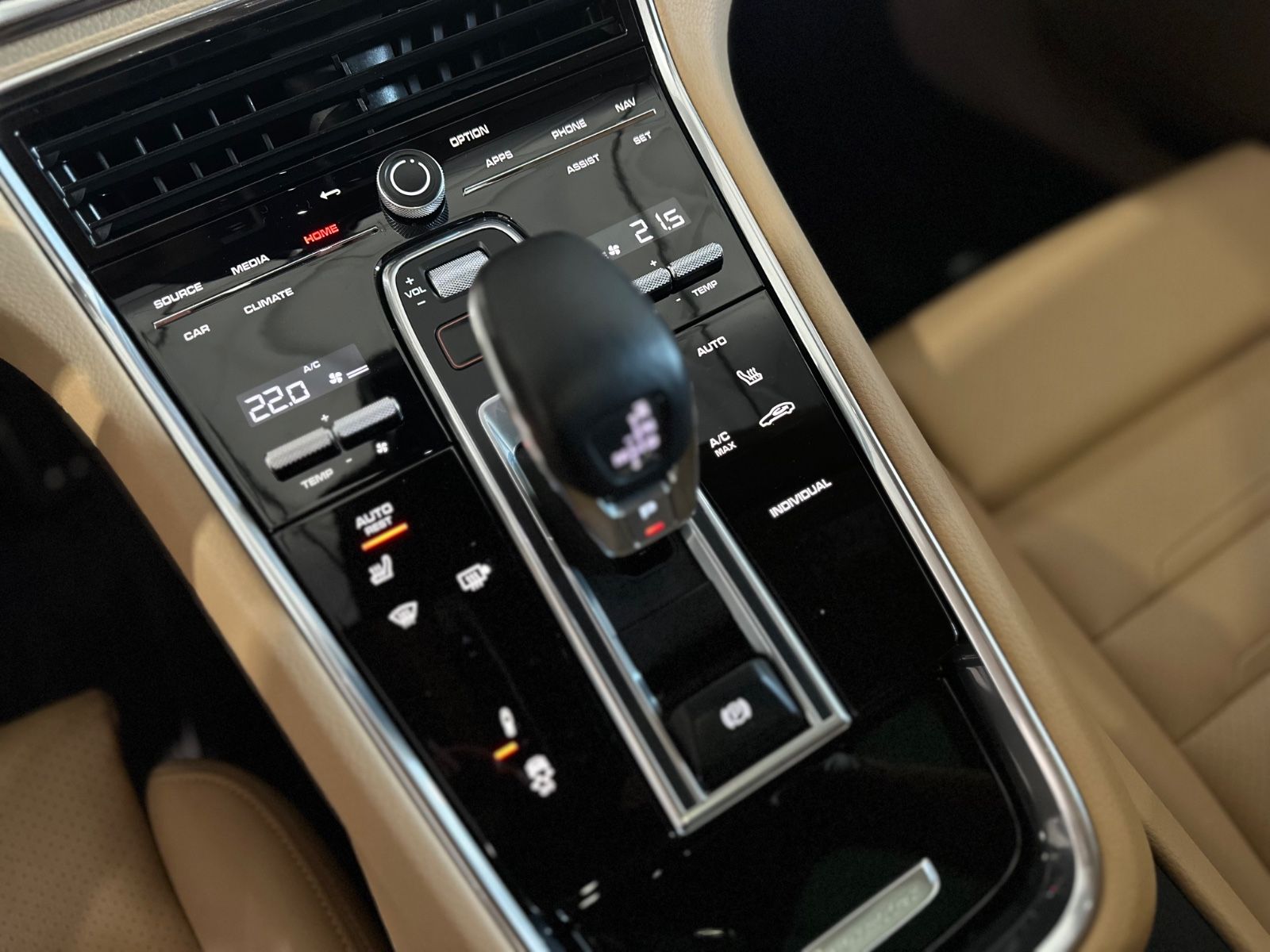 Porsche Panamera Sport Turismo 4 E-Hybrid Plat. Edition