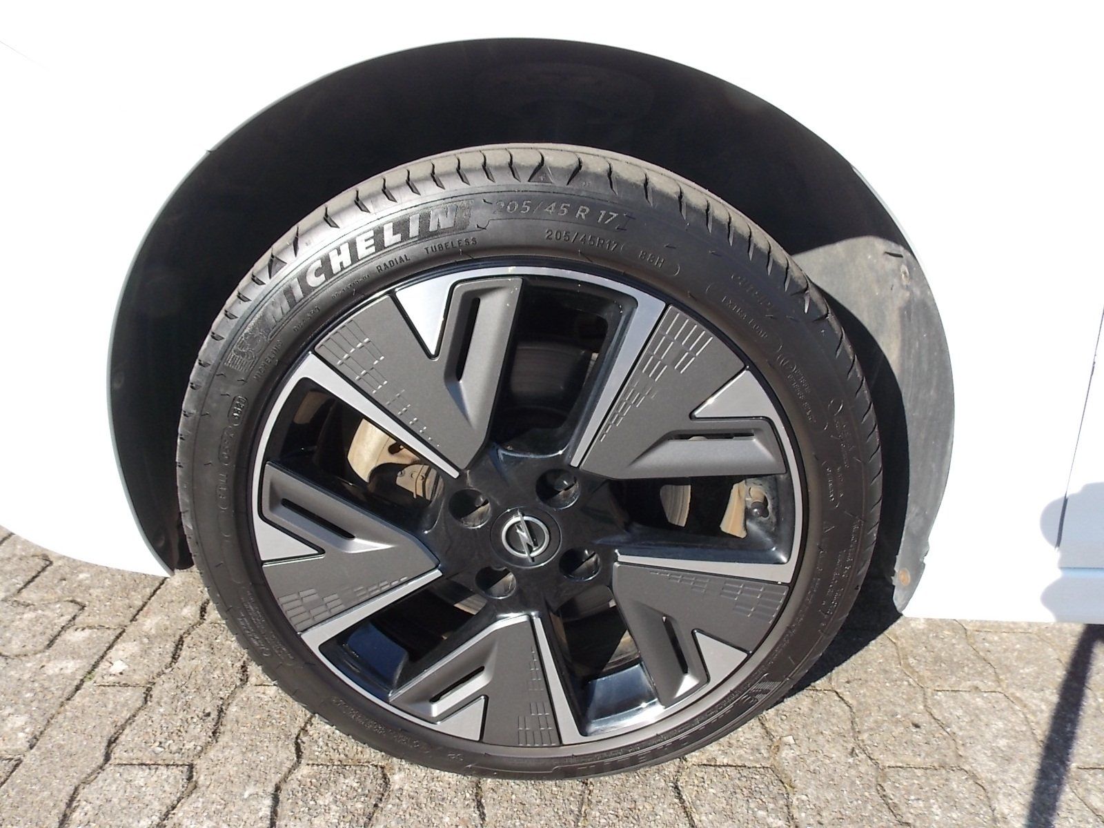 Opel Corsa-e F Elegance - Samsaru's Car Outlet