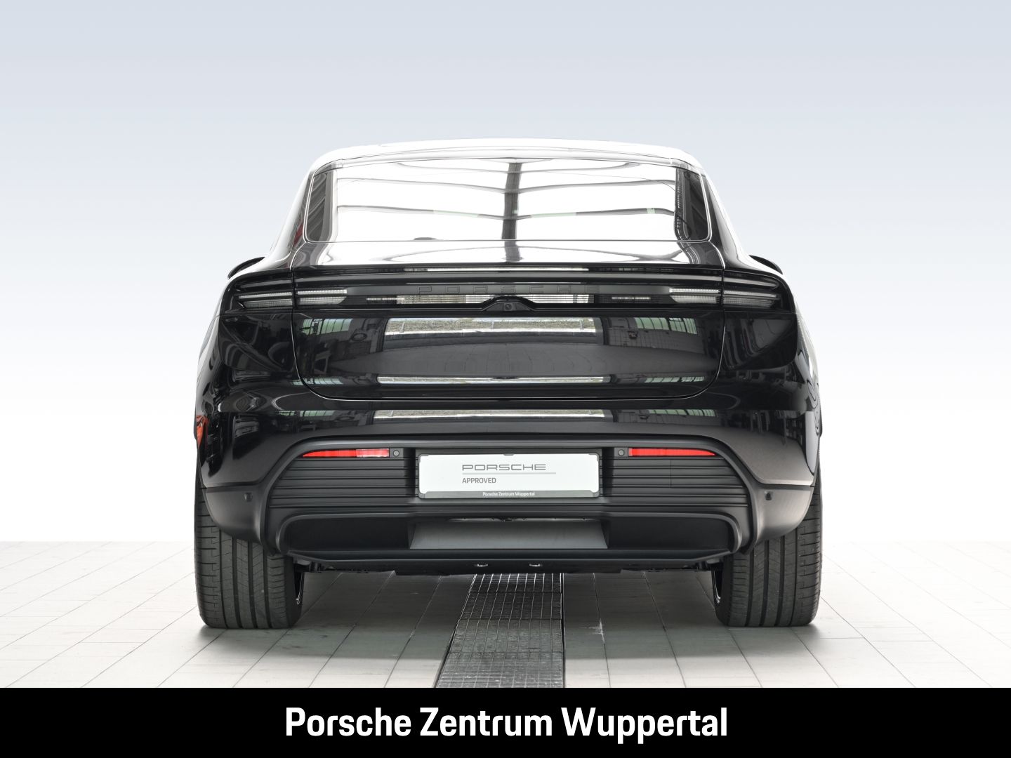 Porsche Macan 4 InnoDrive Surround-View LED-Matrix BOSE