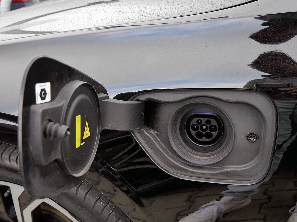 Volvo V60 T8 Recharge Plus Bright AWD AHK STANDHZ LED