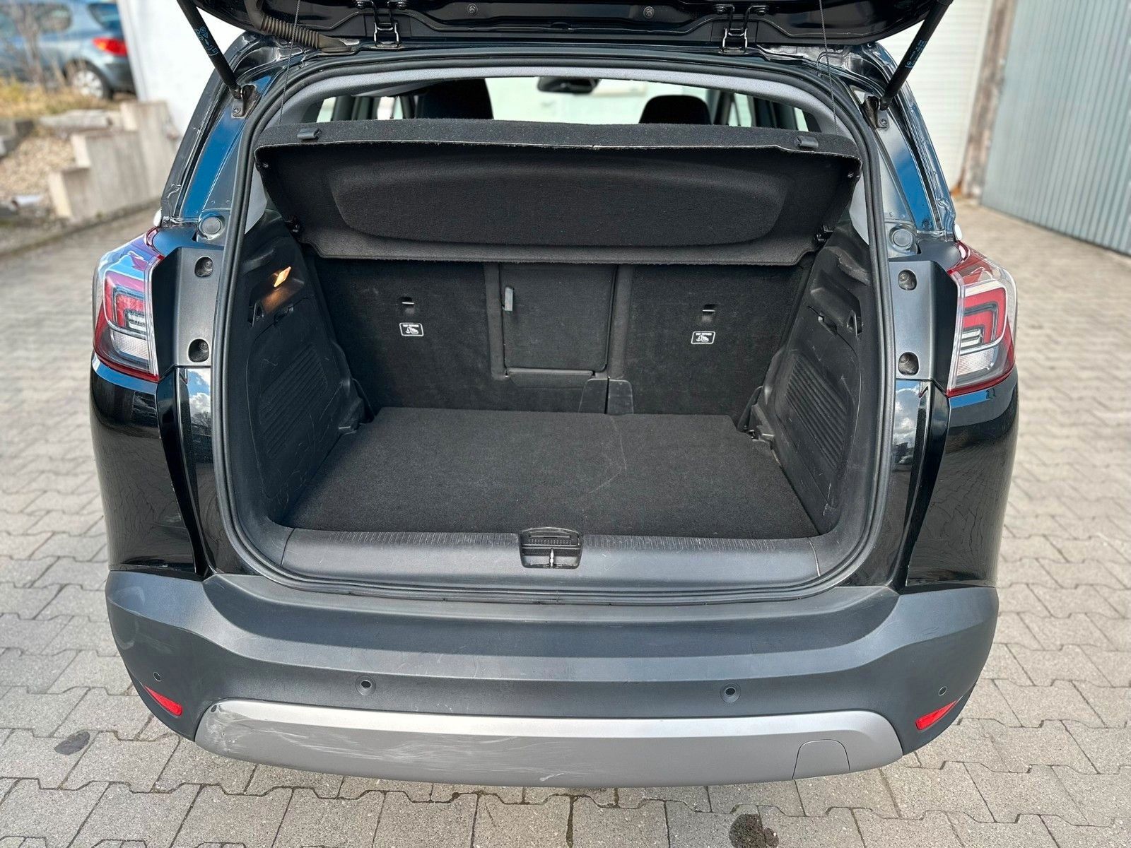Opel Crossland X - Samsaru's Car Outlet