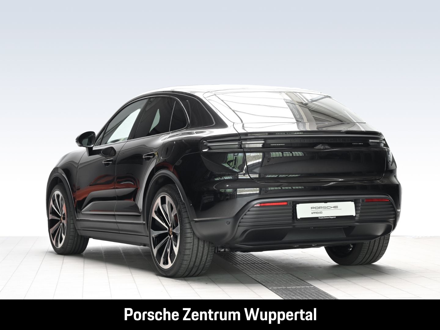 Porsche Macan 4 InnoDrive Surround-View LED-Matrix BOSE