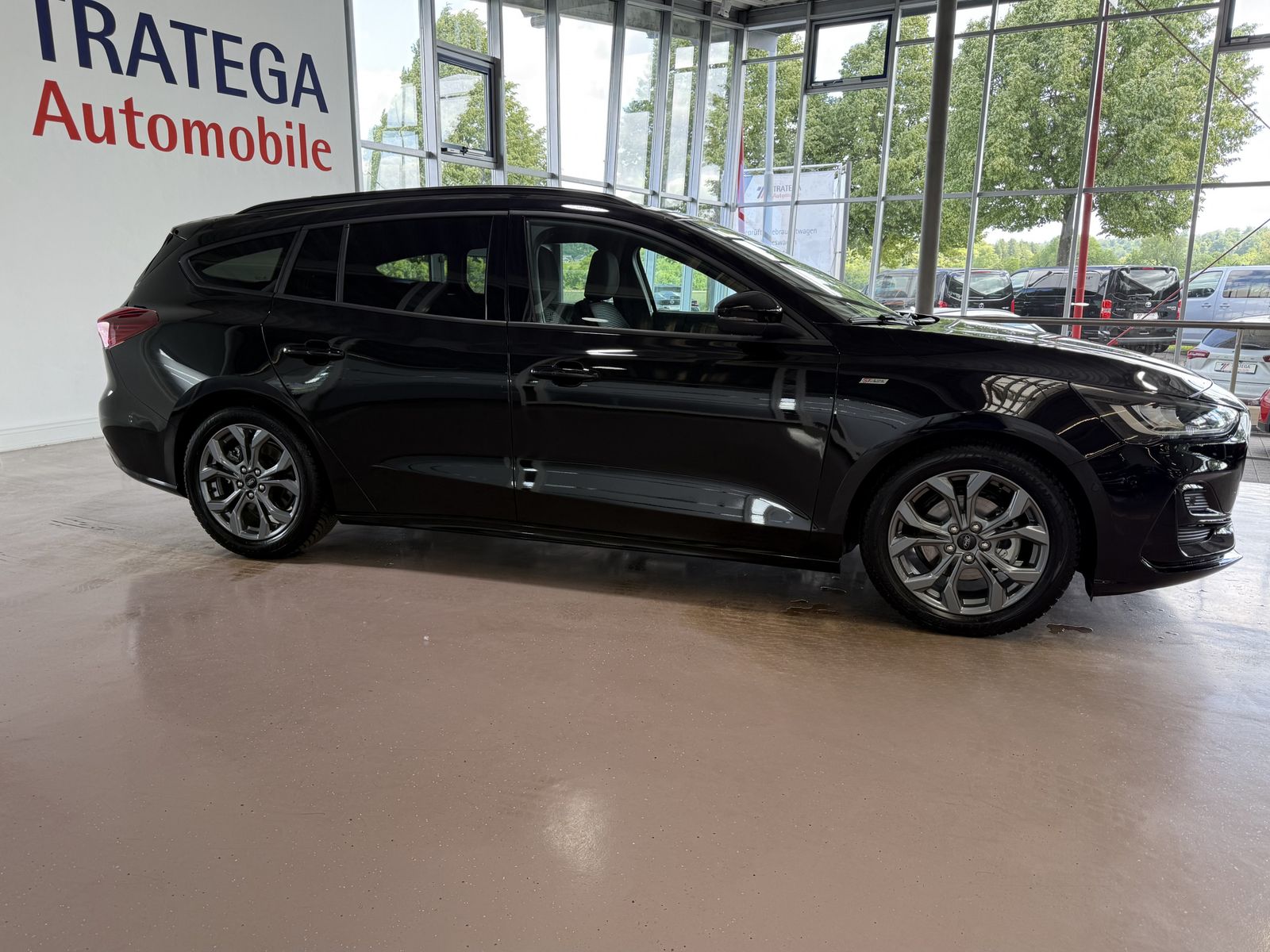 Ford Focus Turnier ST-Line X ACC AHK GJR Head Up LHZ