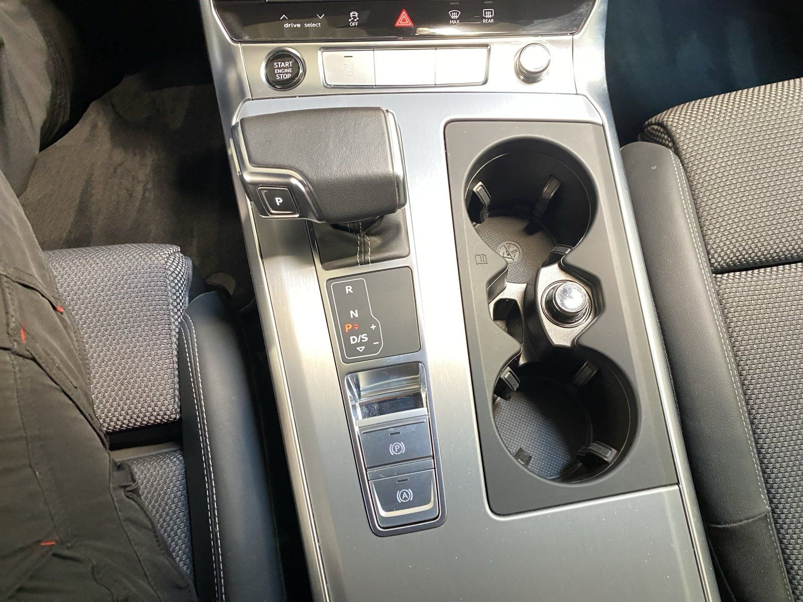 Audi A6 Avant 45 3.0 TDI quattro sport S-line ACC AHK
