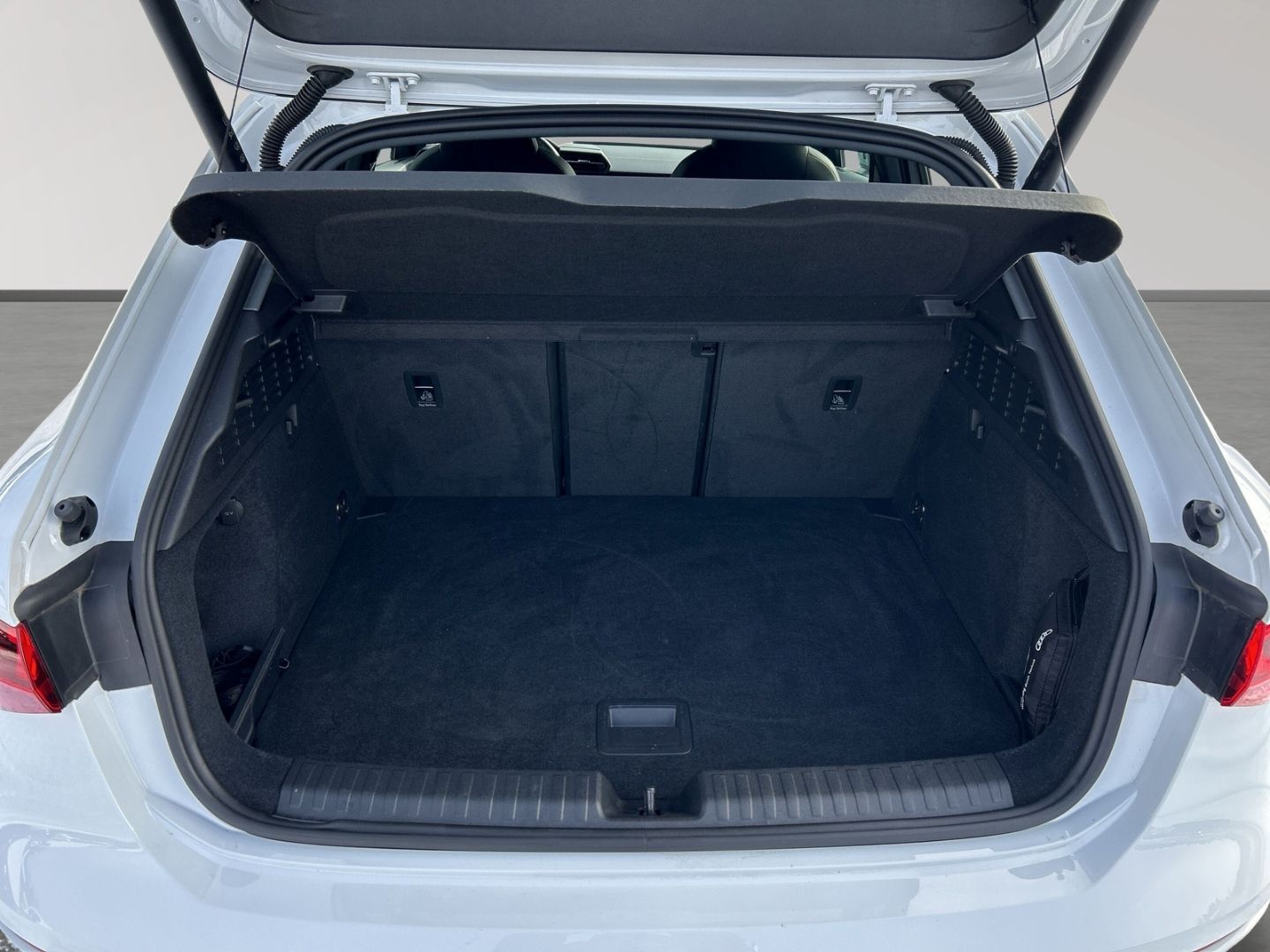 Audi A3 Sportback 30 TFSI advanced Matrix Navi HuD Ka