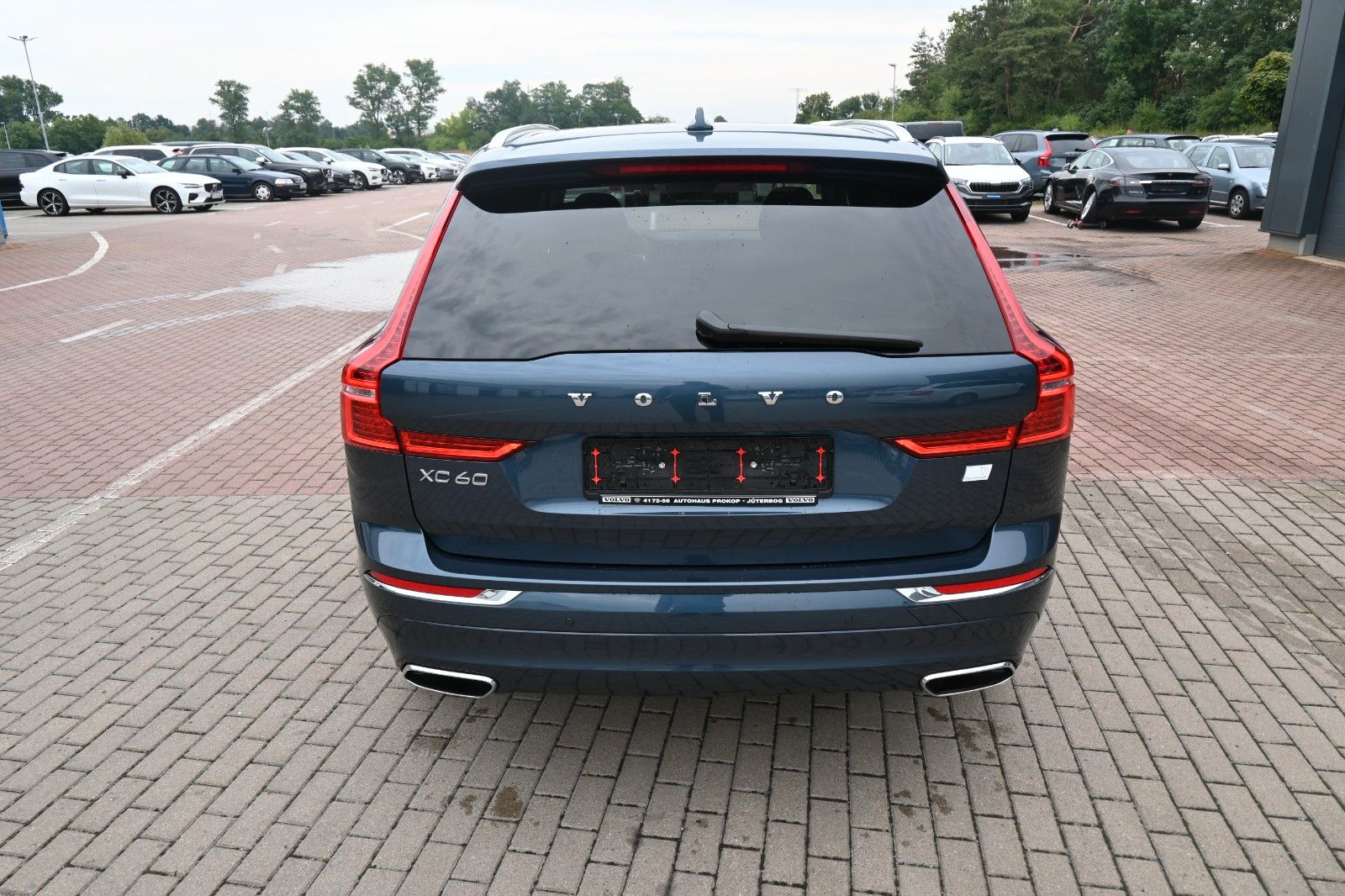 Volvo XC 60 Inscript. T8 PHEV AWD*HUD*Massage*Luft*AHK