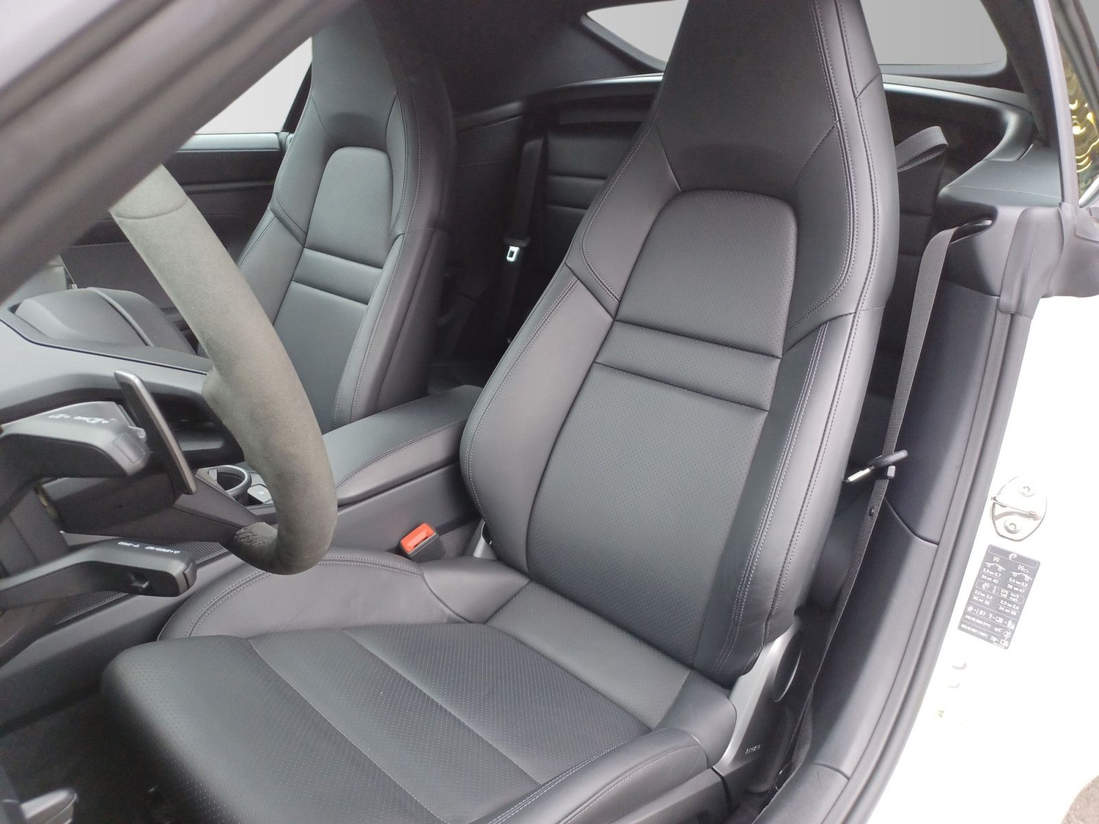 Porsche 911 Carrera 4 GTS - Samsaru's Car Outlet