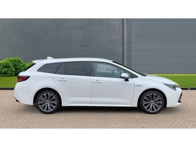 Toyota Corolla Touring Sports Hybrid Team - Samsaru's Car Outlet