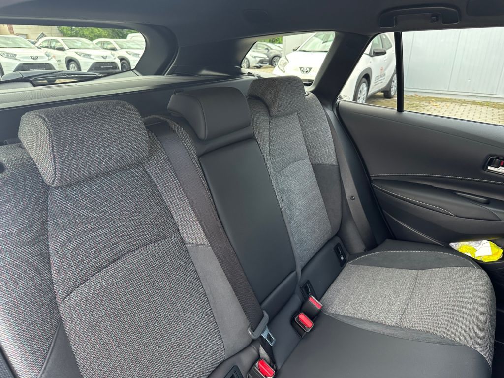 Toyota Corolla 1.8 Hybrid Touring Sports Teamplayer (ZE