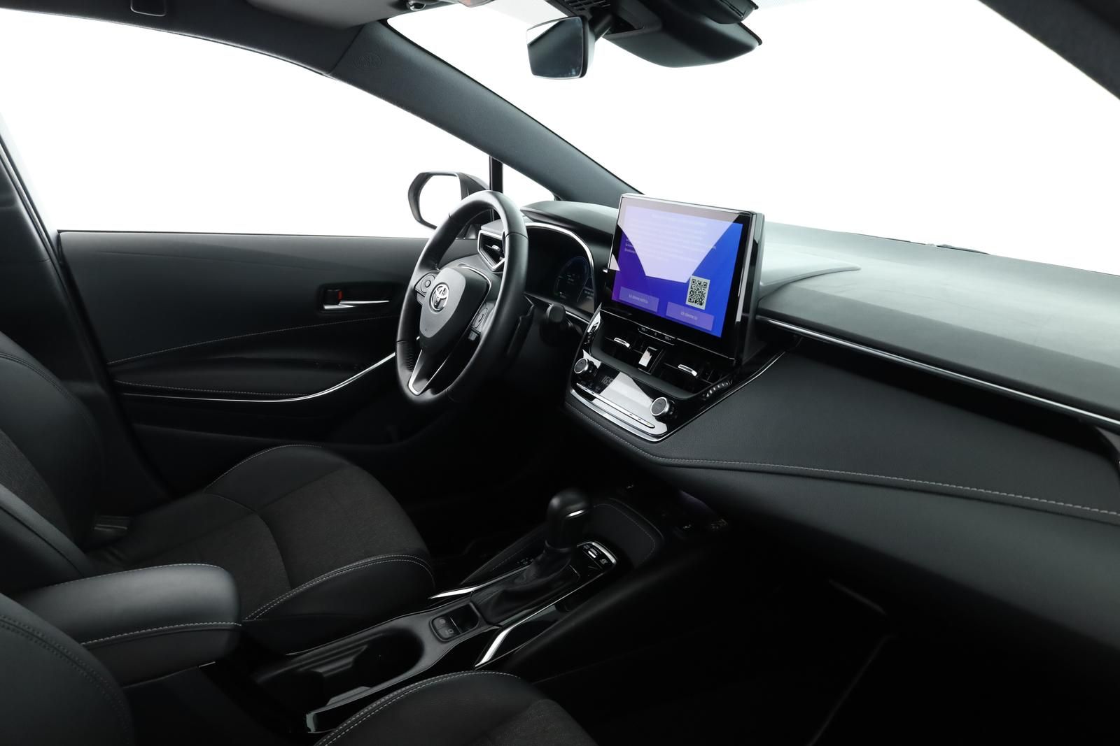 Toyota Corolla Touring Sports 2.0 CVT Team D Navi Kam