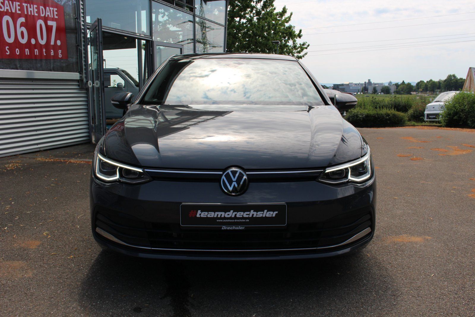 Volkswagen Golf VIII 2.0 TDI DSG Move - Samsaru's Car Outlet