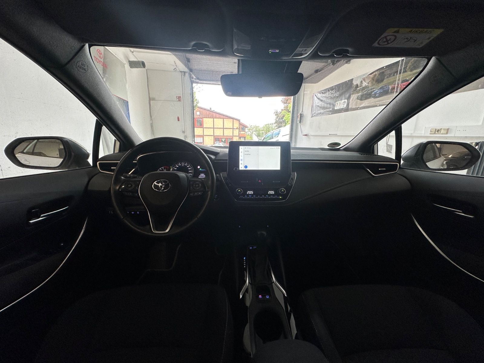 Toyota Corolla Touring Sports Hybrid Business Edition - Samsaru's Car Outlet