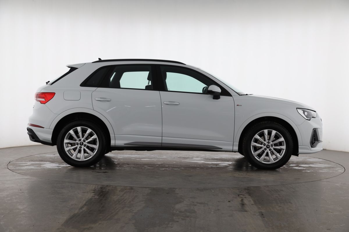 Audi Q3 35 TDI quattro S tronic S line - Samsaru's Car Outlet