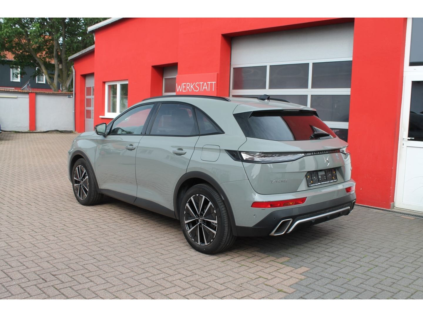DS Automobiles DS7 E-Tense225 Opera Hybrid Pano AHK Leder Matri