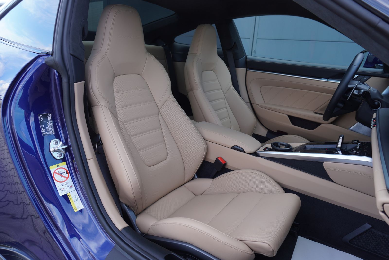 Porsche 992 Turbo S Sport Design - Samsaru's Car Outlet