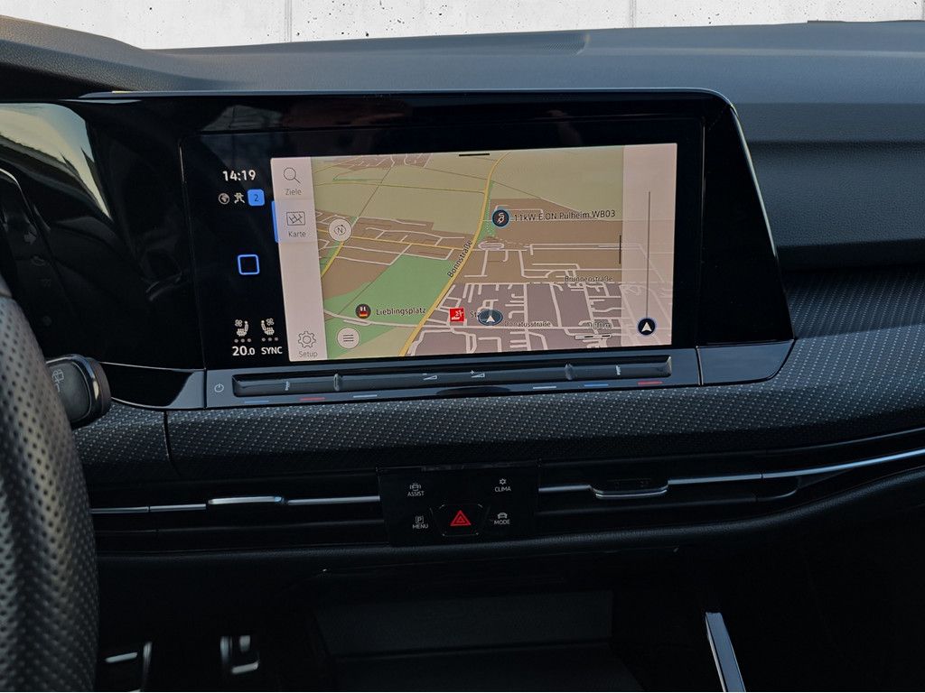 Volkswagen Golf VIII R Variant 2.0 TSI 4Motion HUD AHK PANO