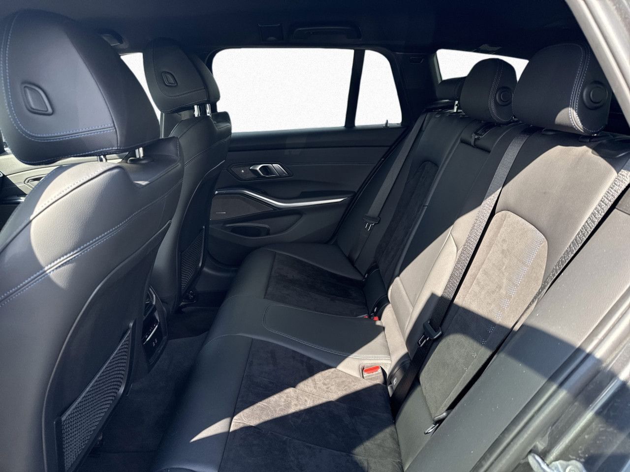 BMW 330e Touring M Sport AHK,Laser,DAPro,H/K,HuD,PA+