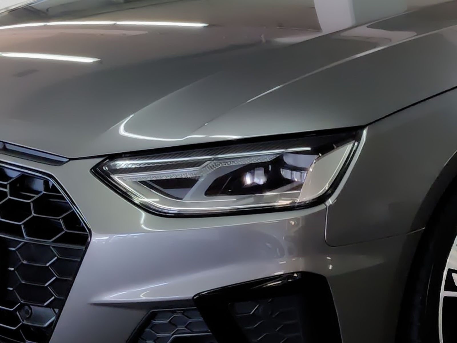 Audi A4 Avant 40 TDI s-line Competition - Samsaru's Car Outlet