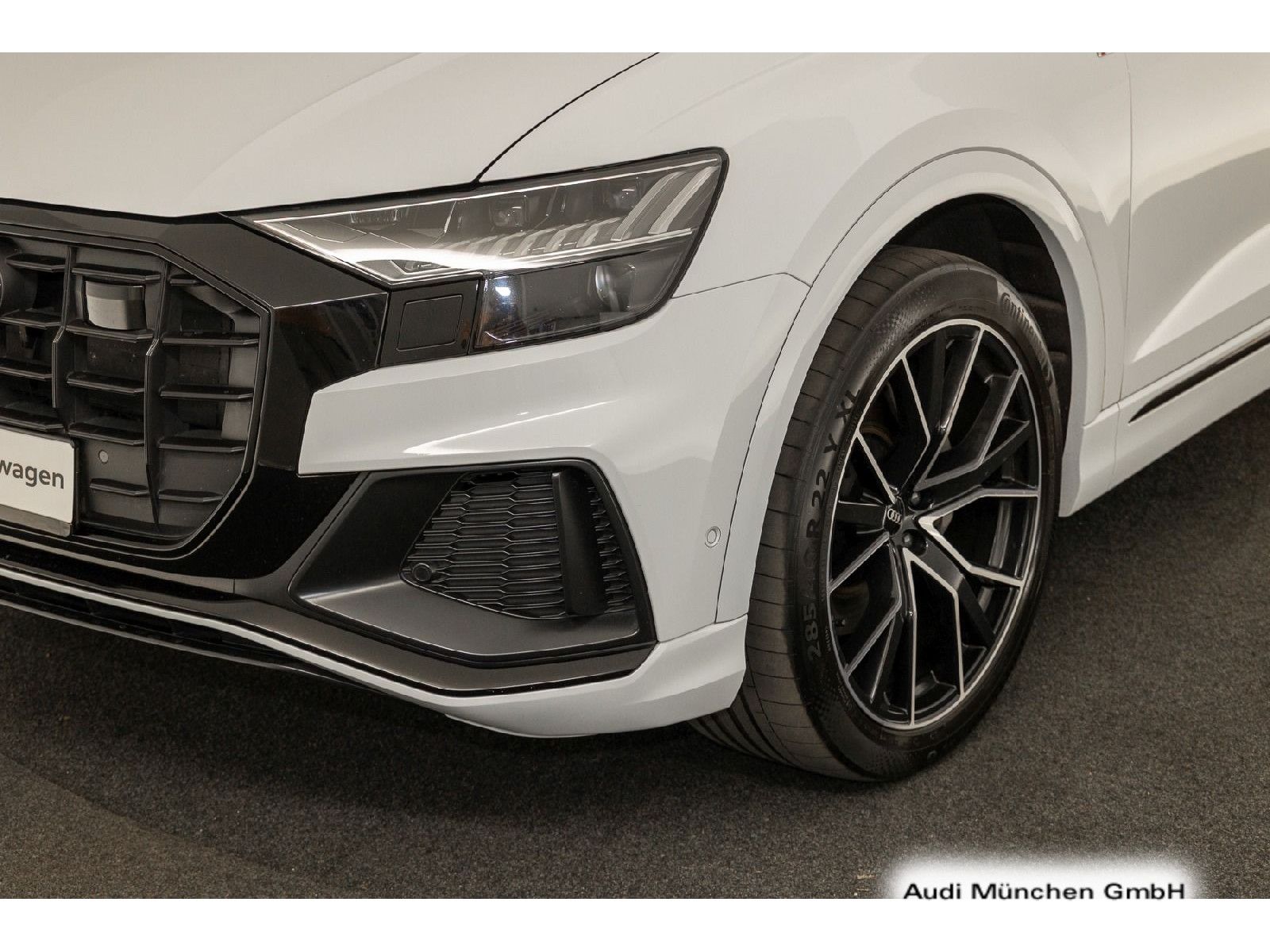Audi Q8 50 TDI qu. S line - Samsaru's Car Outlet