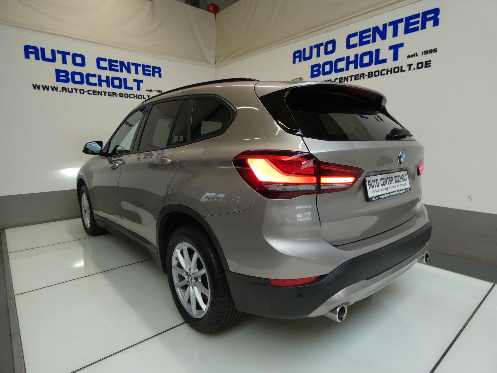 BMW X1 xDrive 25 d Advantage - Samsaru's Car Outlet