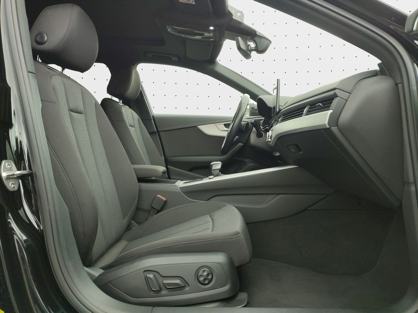 Audi A4 Avant Advanced 40 TFSI - Samsaru's Car Outlet