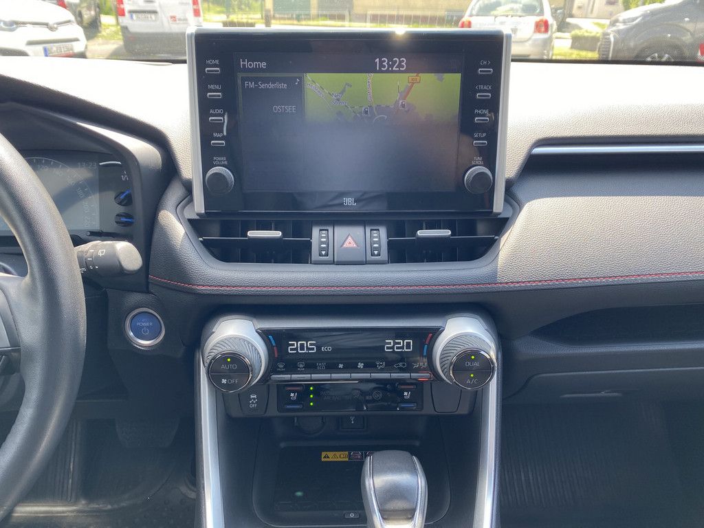 Toyota RAV4 2.5 Plug-in Hybrid 4x4 - Samsaru's Car Outlet