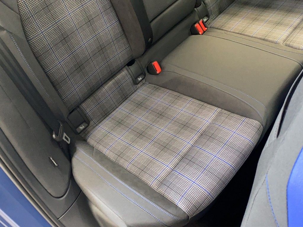 Volkswagen Golf  1,5l eHybrid DSG GTE Matrix+AHK+360°Kamera