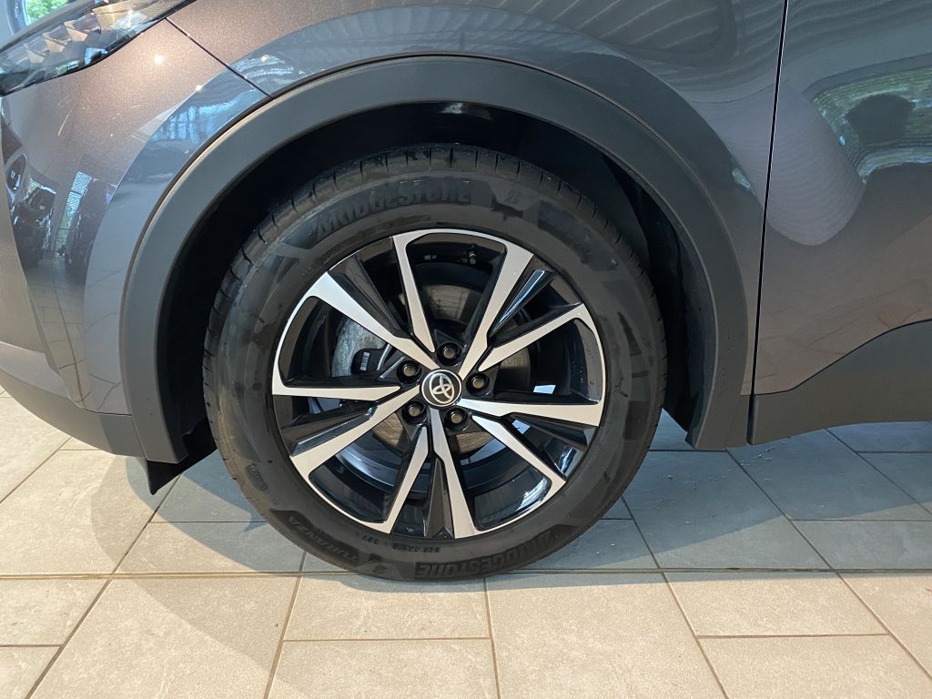 Toyota C-HR 2.0 Hybrid Team Deutschland