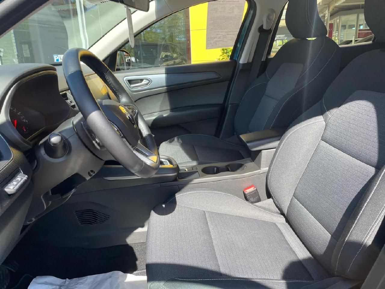 Renault Arkana TCe 140 Zen - Samsaru's Car Outlet