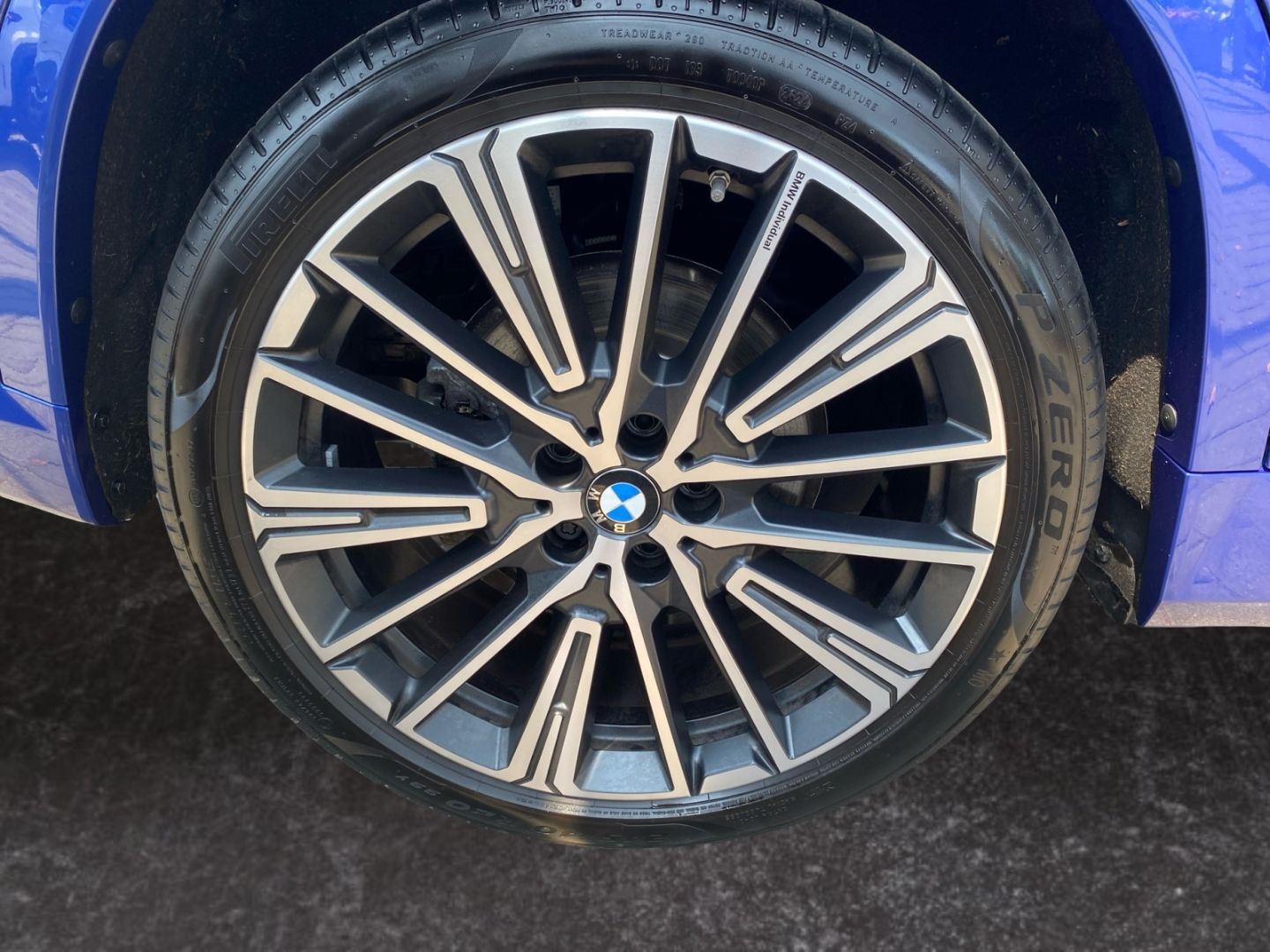 BMW X1 xDrive 20d M Sportpaket - Samsaru's Car Outlet