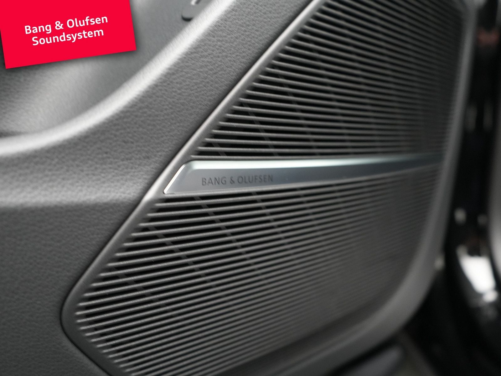Audi Q8 S line business LASER B&O STANDHZ LEDER-RAUTE