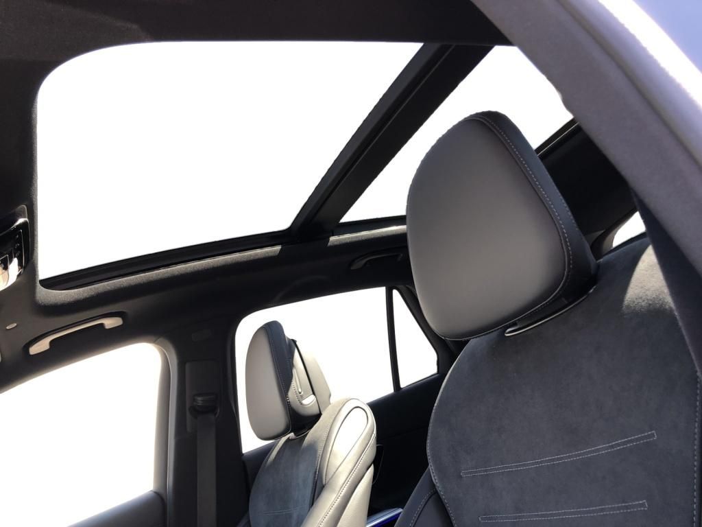 Mercedes-Benz GLC 300 de 4MATIC +MBUX+AMG+Pano+AHK+W-Paket+ACC