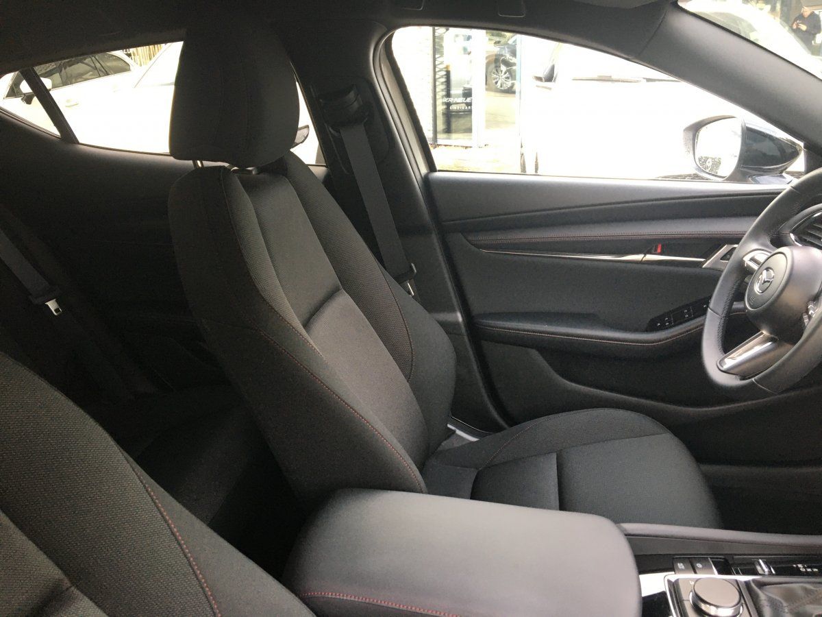 Mazda 3 2.0 186PS HOMURA PRE-P LED Bose ACC