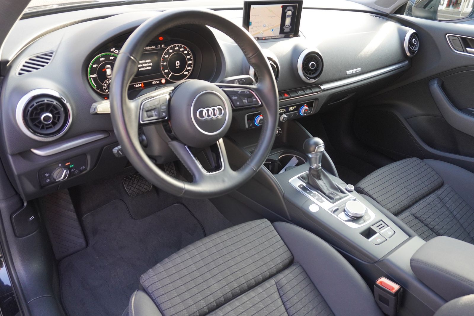 Audi A3 Sportback 40 e-tron sport S-Tronic - Samsaru's Car Outlet