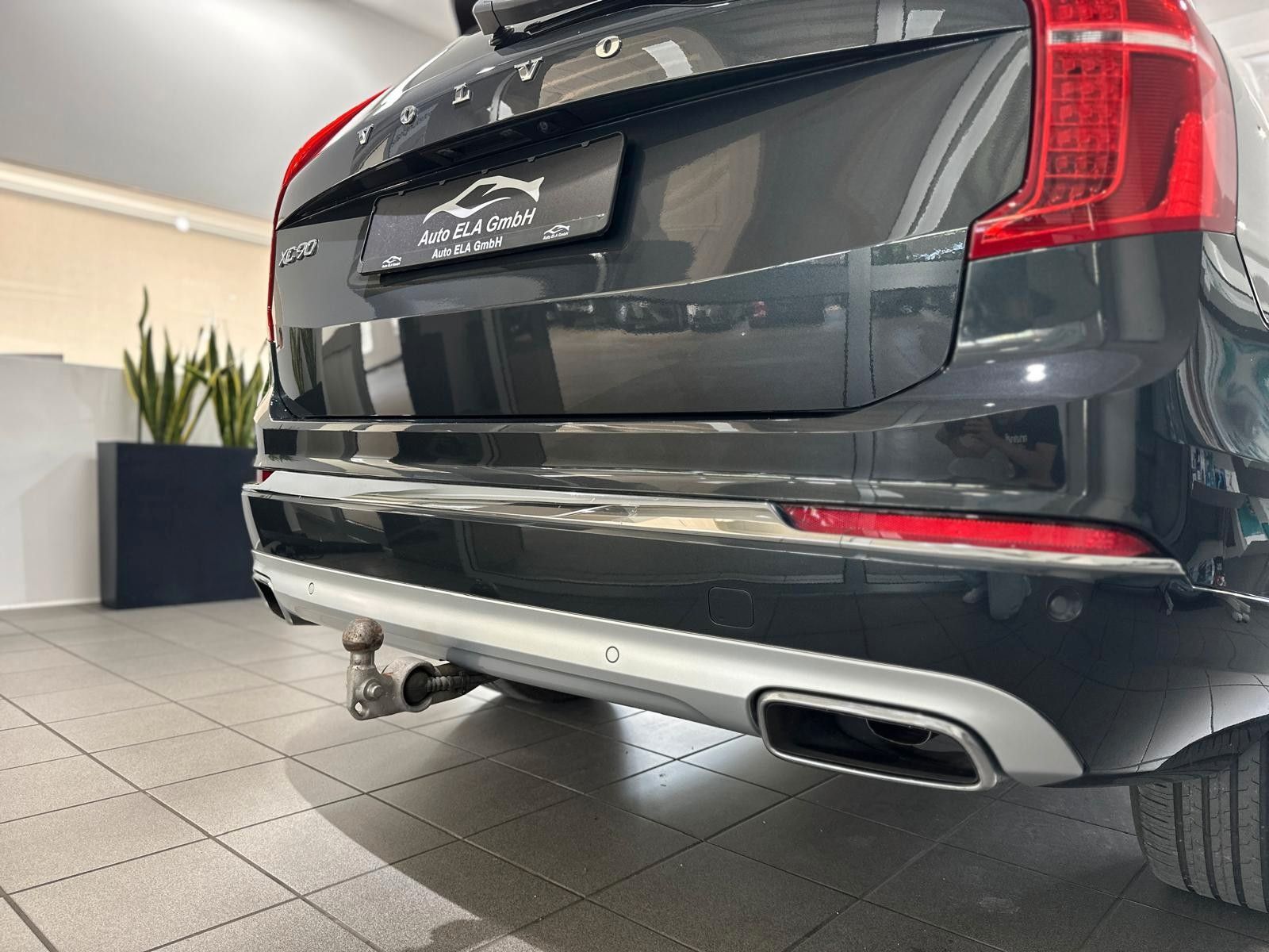 Volvo XC90 T8 Plug-In Hybrid - Samsaru's Car Outlet