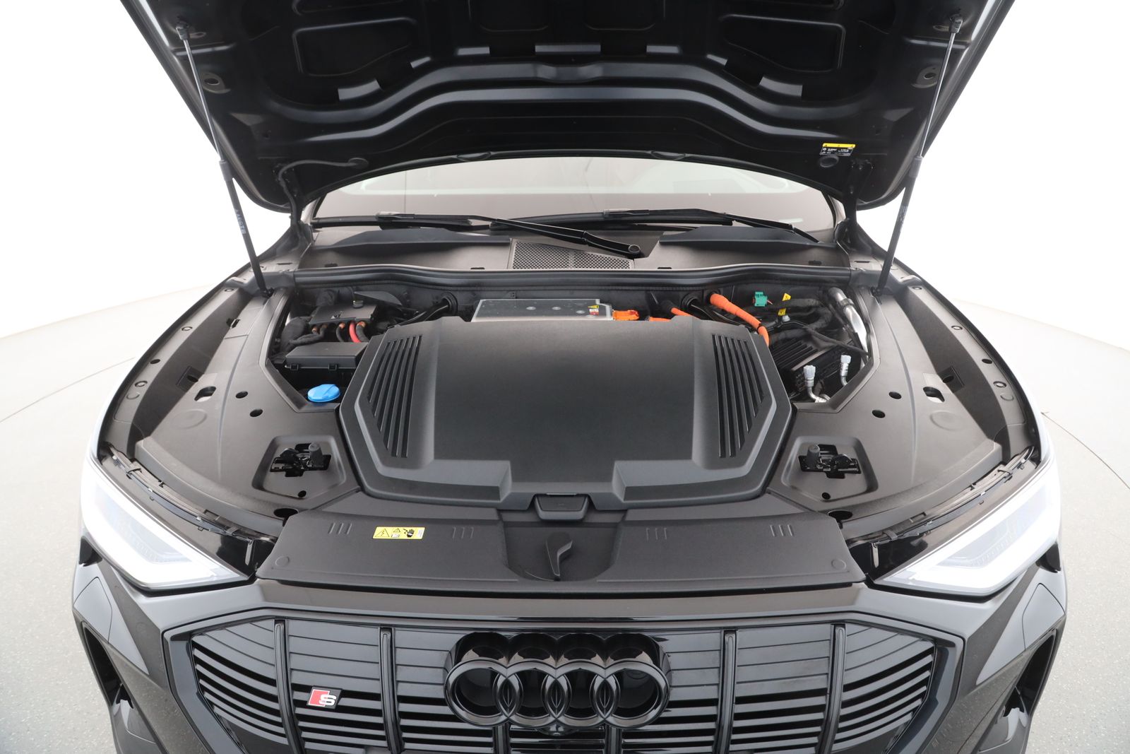 Audi e-tron S Sportback quattro S line | AHK | PANORA