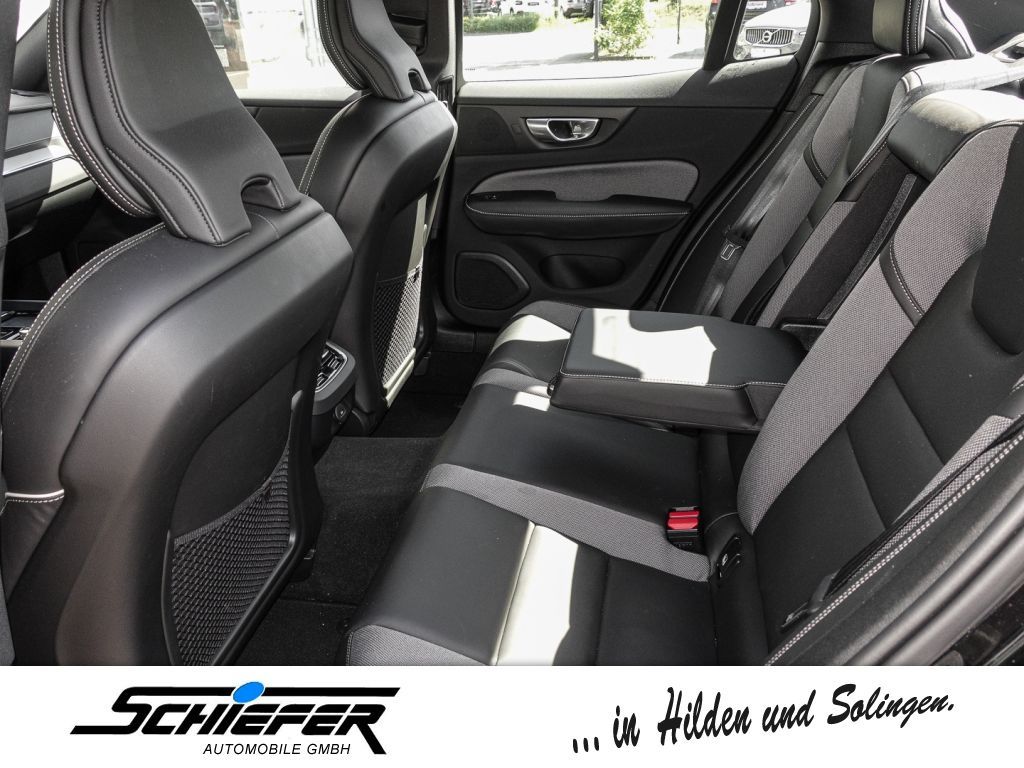 Volvo S60 B5 B AWD Ultimate Dark