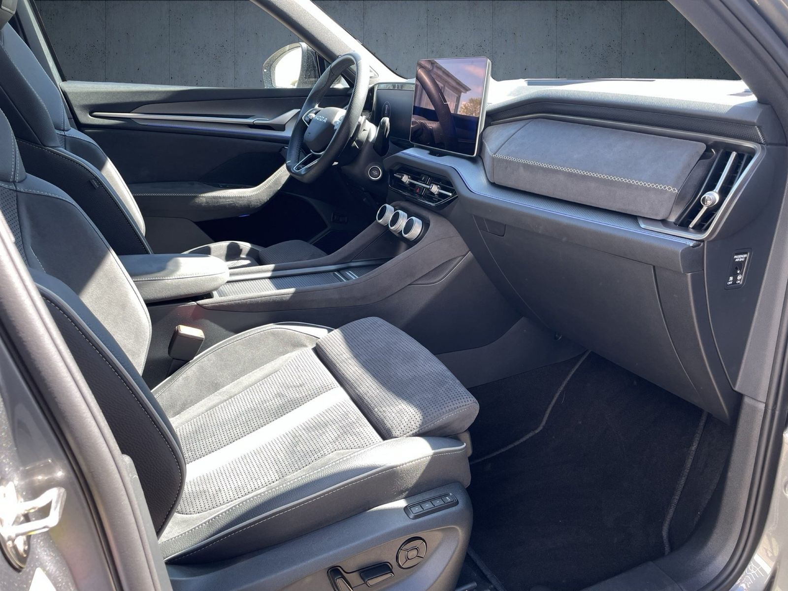 Skoda Kodiaq Sportline 2.0 TDI 4x4 DSG AHK+Pano+7Si+Hu