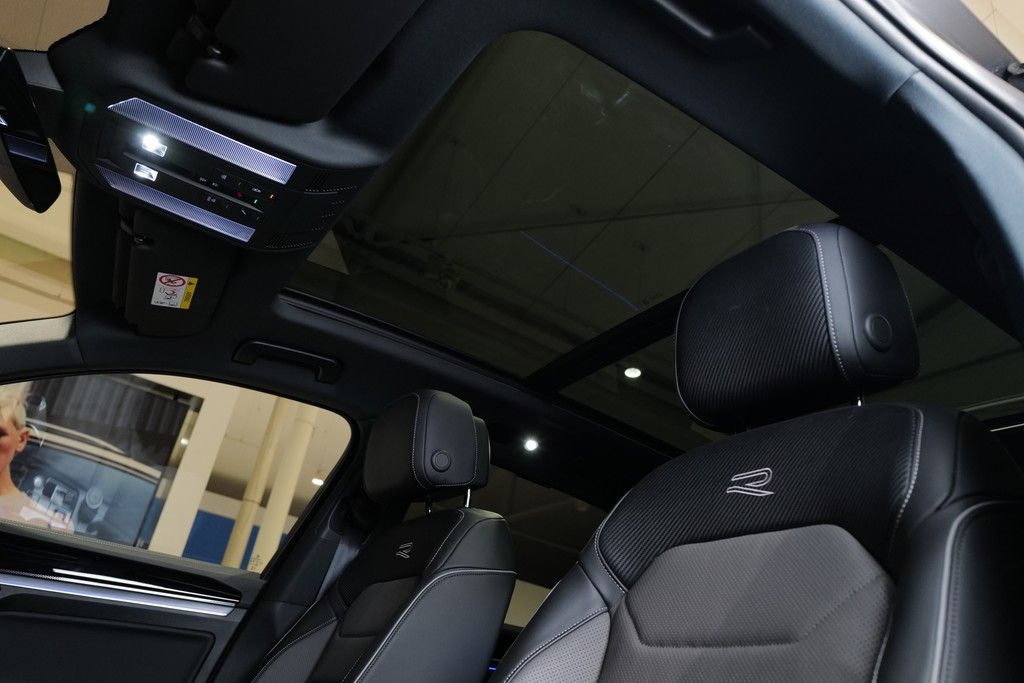 Volkswagen Touareg 3.0TDI R-Line Nachtsicht Dynaudio StdHz