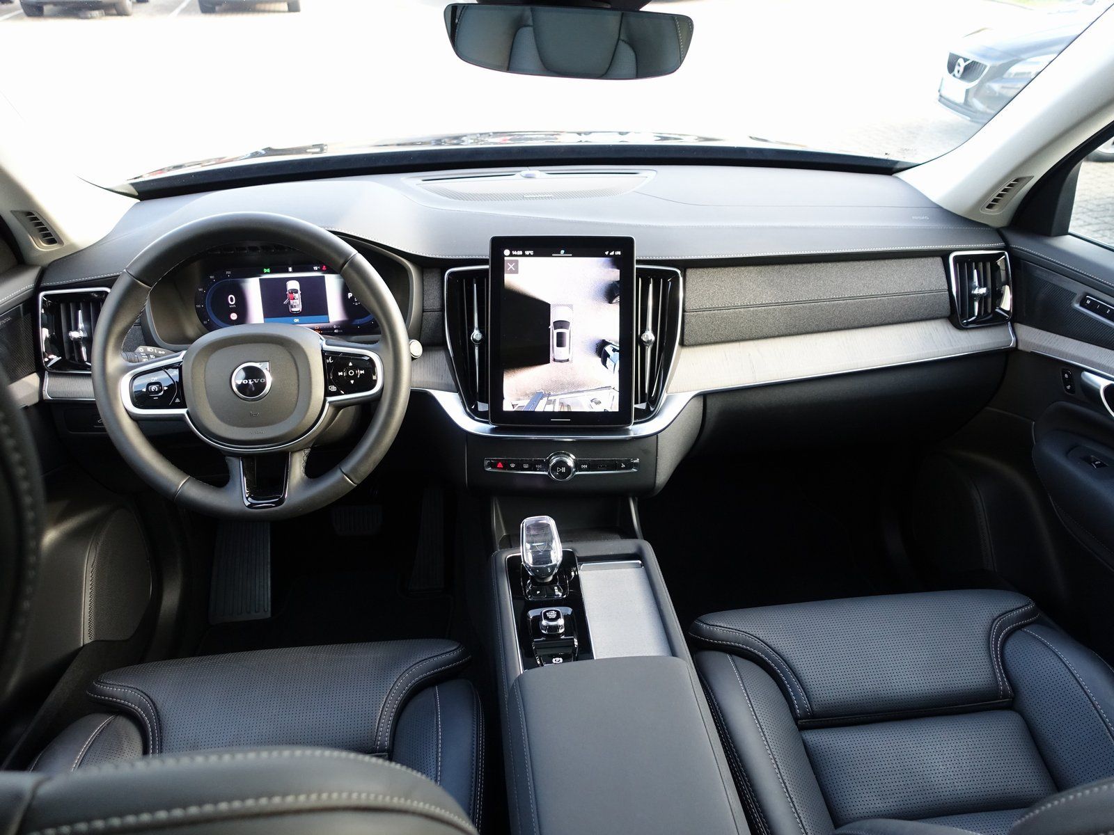 Volvo XC90 Plus Dark T8 AWD Plug-in Hybrid/Pano/FourC/