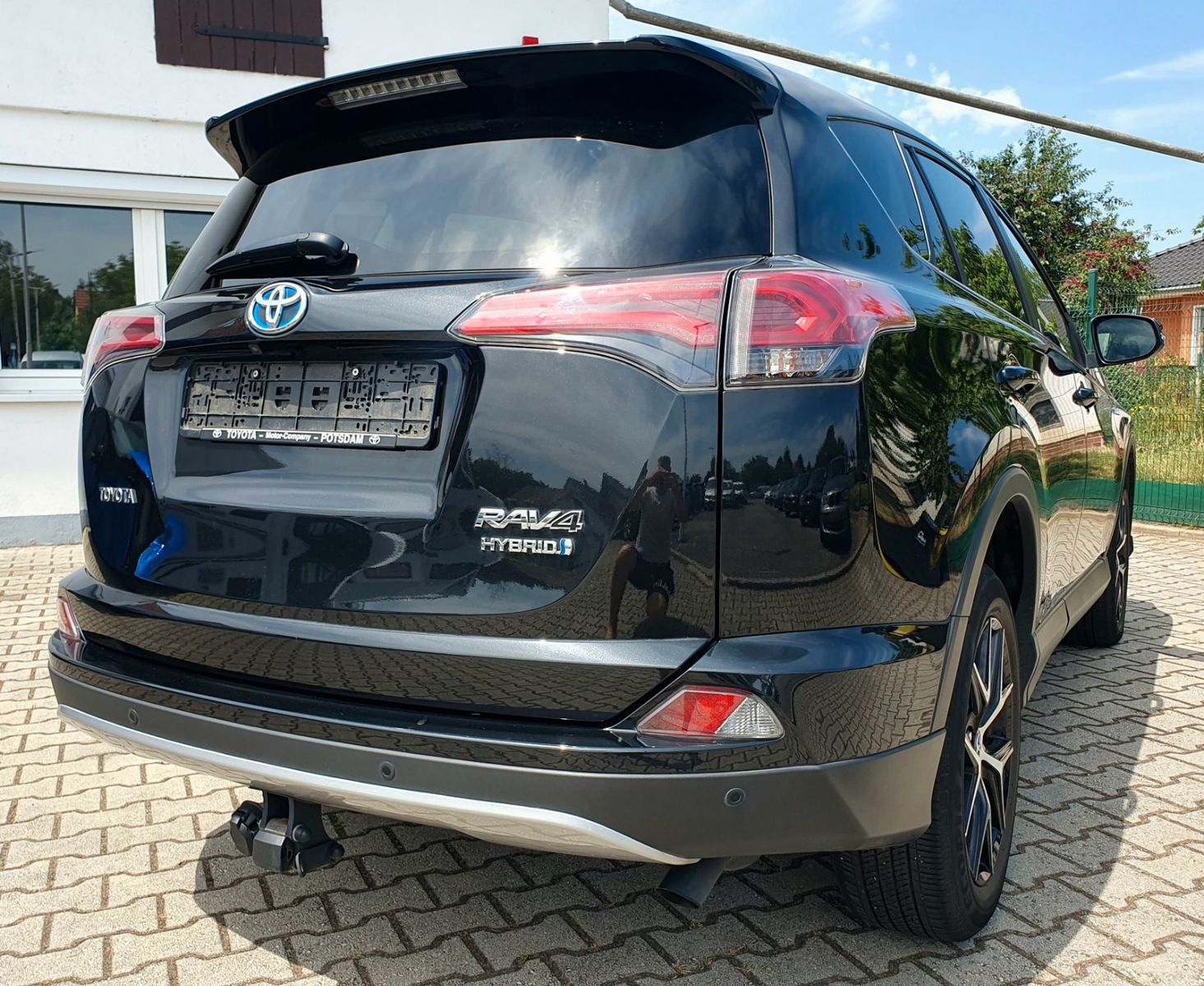 Toyota RAV 4 Team - Samsaru's Car Outlet