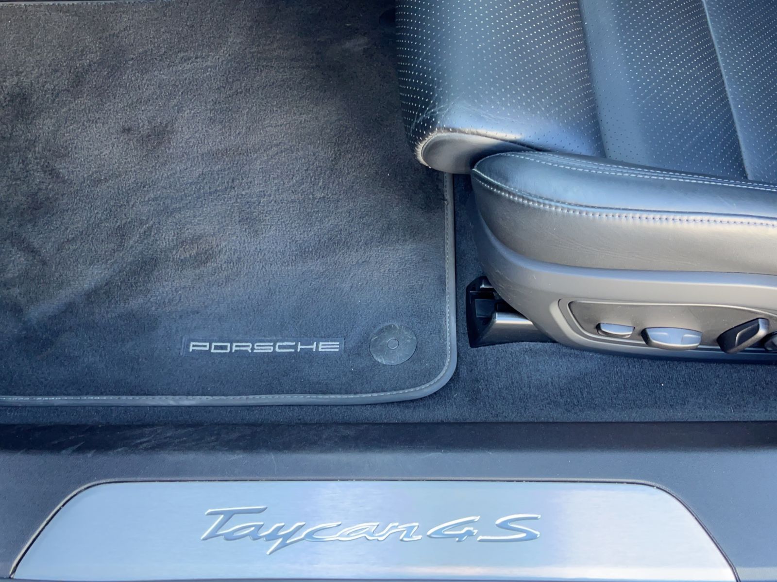 Porsche Taycan 4S - Pano - Head up - InnoDrive - BOSE