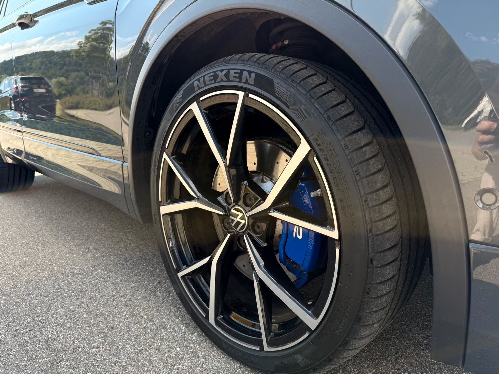 Volkswagen Tiguan R 2.0 TSI DSG 4MOTION AHK Matrix DCC