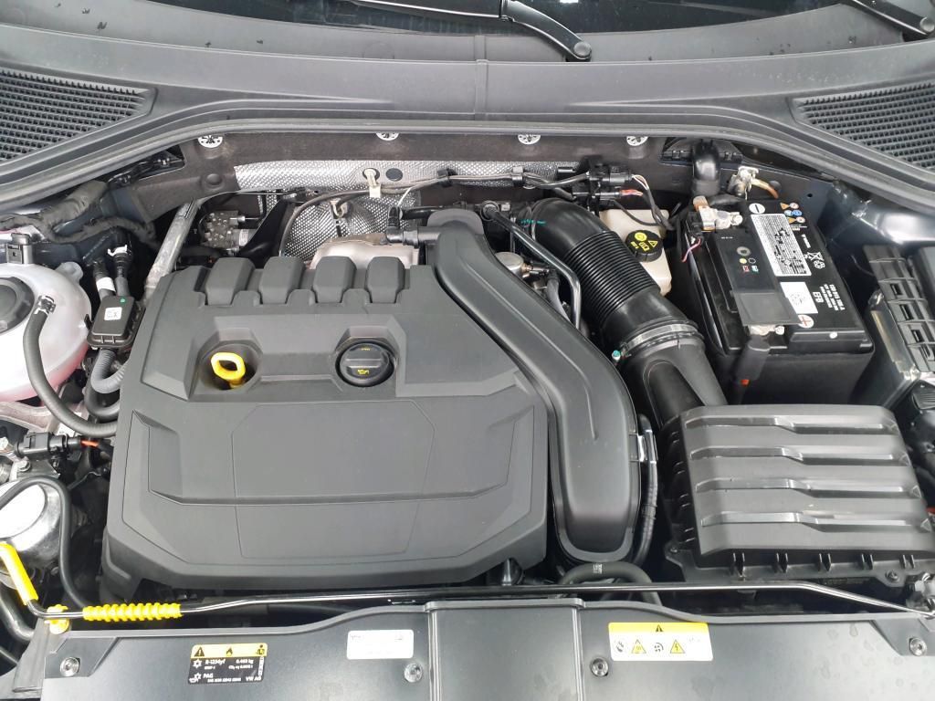 Volkswagen T-Roc Sport 1.5 TSI - Samsaru's Car Outlet