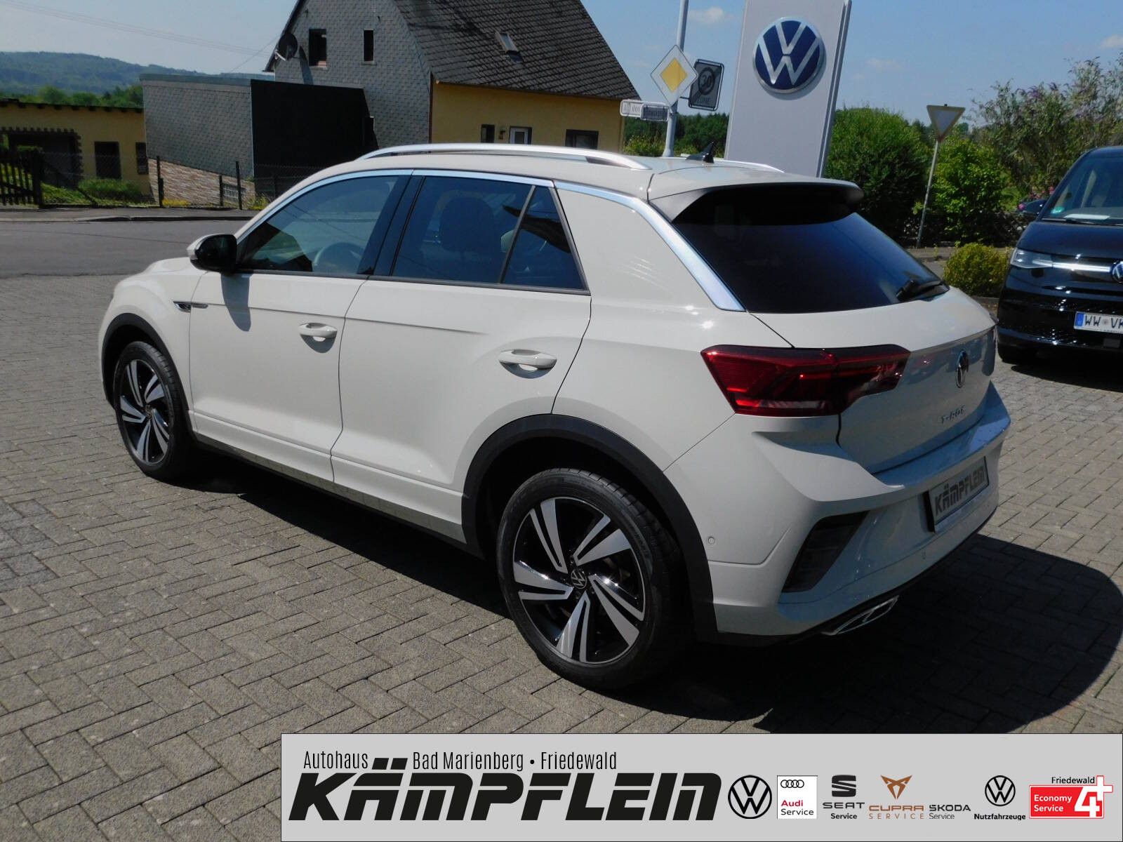 Volkswagen T-Roc R-Line 1.5TSI DSG - Samsaru's Car Outlet
