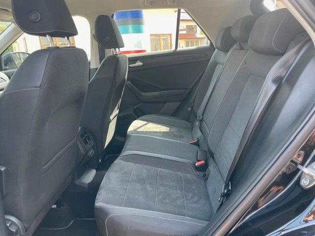 Volkswagen T-Roc 1.5 TSI Style - Samsaru's Car Outlet