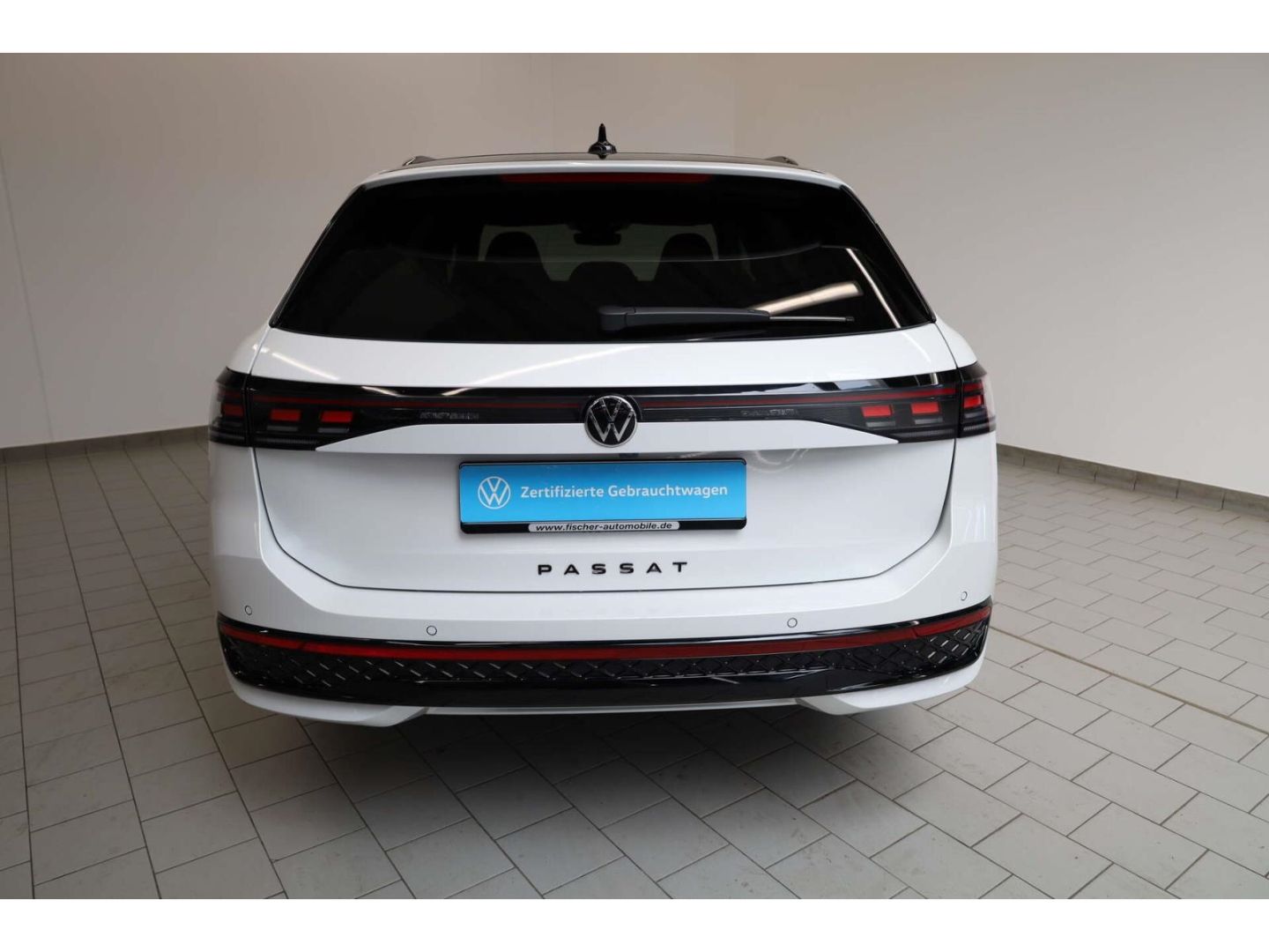 Volkswagen Passat 2.0 TDI 4Mot. R-Line Signature DSG P-Dach